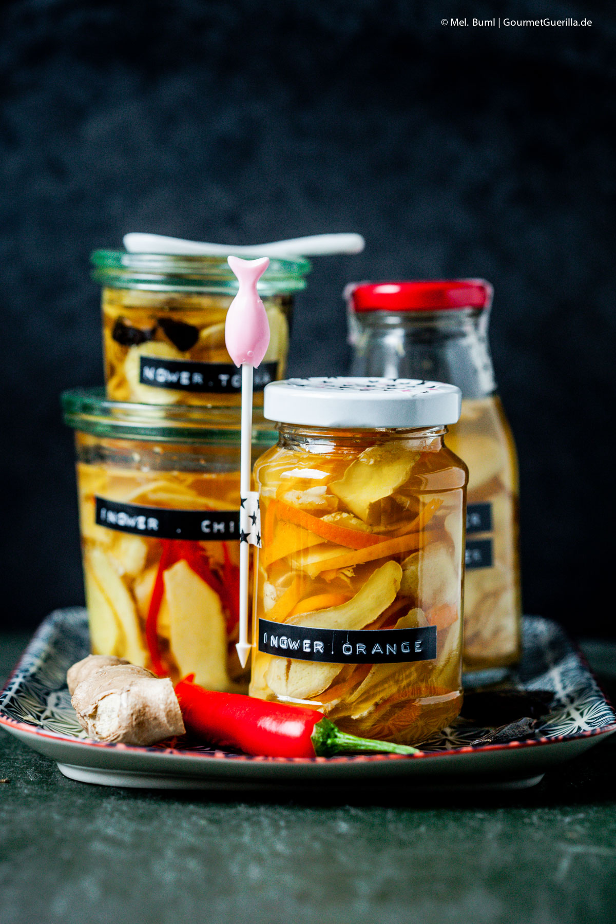  {Pickles} Quick, even pickled ginger, with chili, orange or tonka beans | GourmetGuerilla.de 