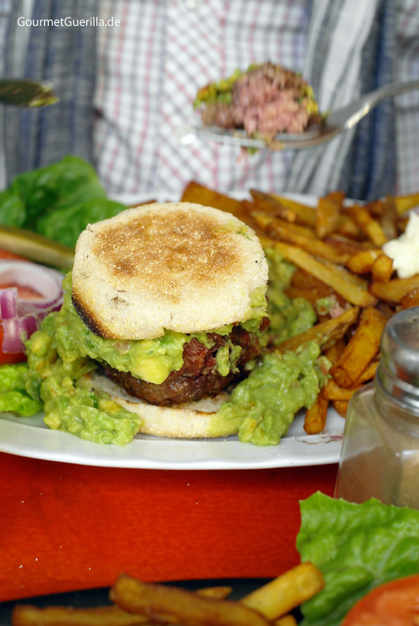 Best burger in town at "The Bird Hamburg" - Eating like a little bird can be done elsewhere.